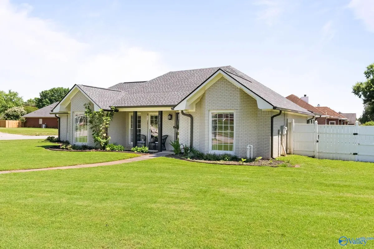 2301 Villaret Drive Sw, Huntsville, AL 35803 - #1
