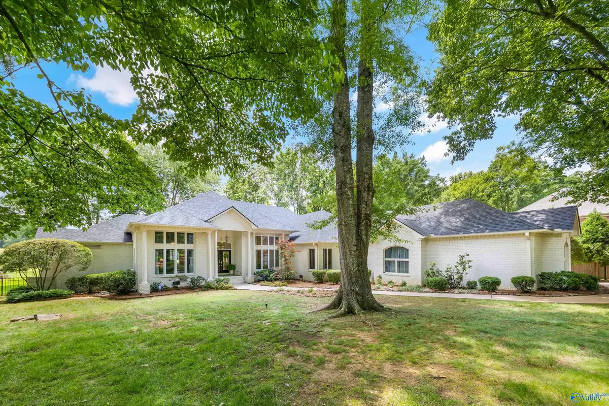4829 Cove Creek Drive Se, Brownsboro, AL 35741 - #1