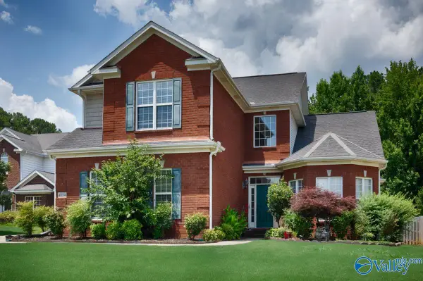 4824 Cove Valley Drive Se, Owens Cross Roads, AL 35763