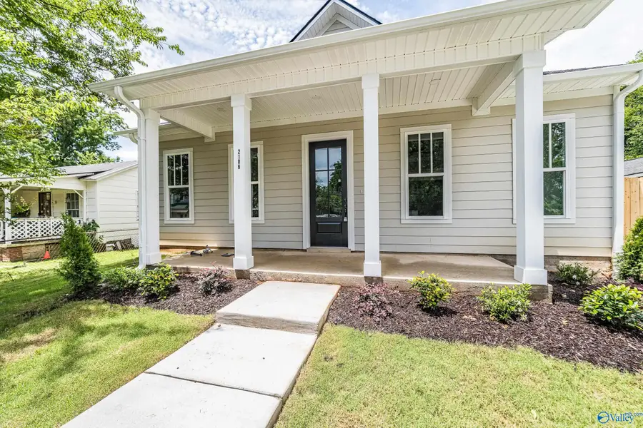 2106 Summer Street Sw, Huntsville, AL 35805 - #2