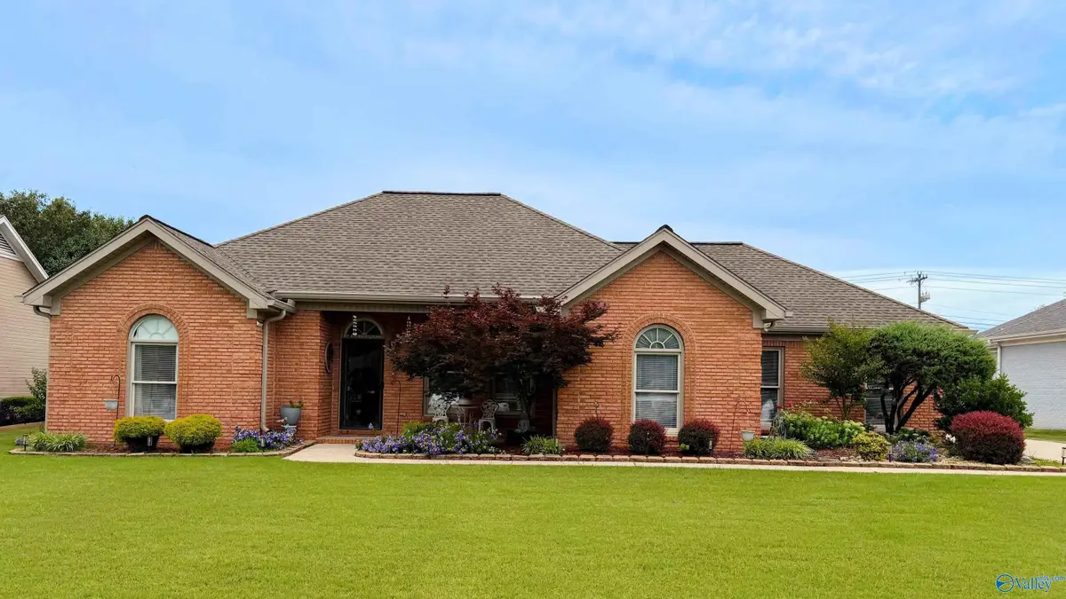 2613 Little John Street Sw, Decatur, AL 35603 - #1