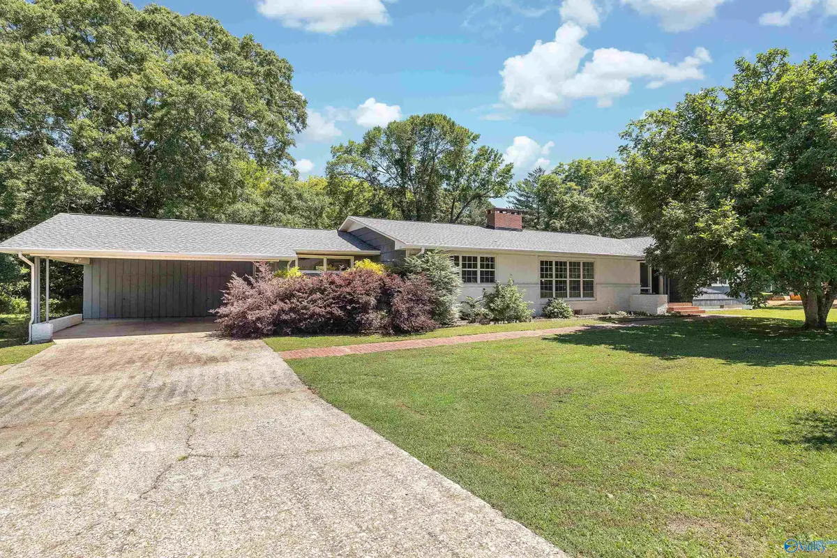 301 Lora Street, Scottsboro, AL 35768 - #1