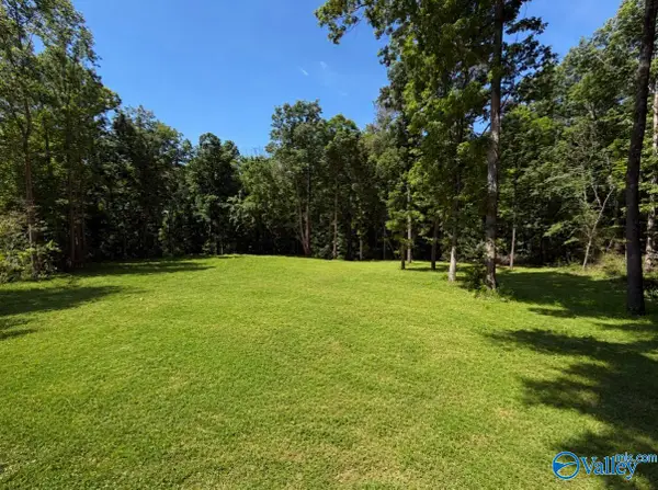 410 Meadowwood Circle, Arab, AL 35916