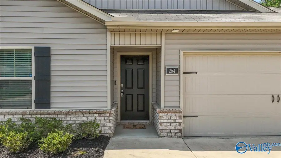 254 Ashland Drive, Hanceville, AL 35077 - #2