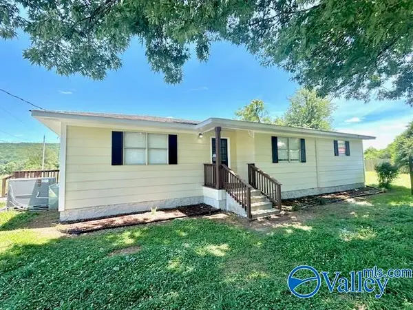 2137 County Lake Road, Gurley, AL 35748