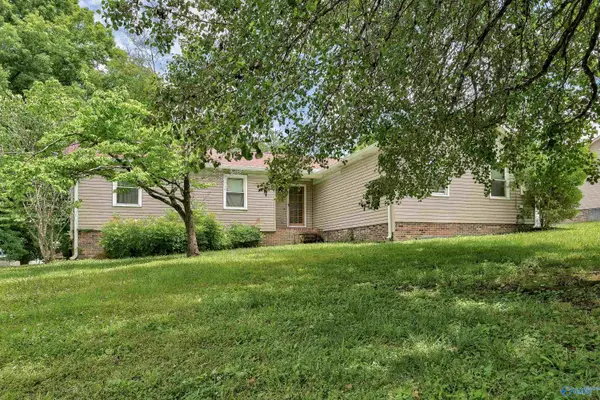 261 Glenview Drive, Estill Springs, TN 37330