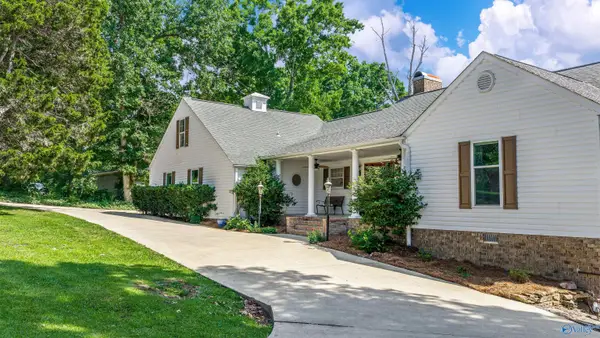 1211 Big Wills Drive, Fort Payne, AL 35967