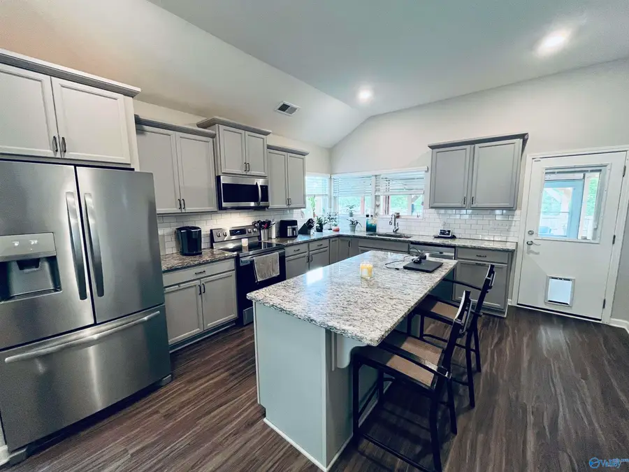 1555 Baxter Avenue, Springville, AL 35146 - #2