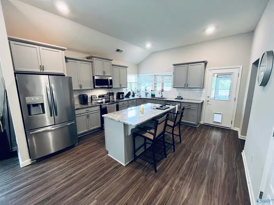 1555 Baxter Avenue, Springville, AL 35146 - #3