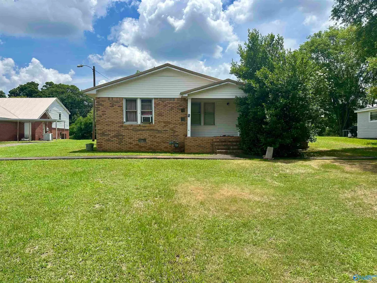 409 Magnolia Avenue, Anniston, AL 36201 - #1