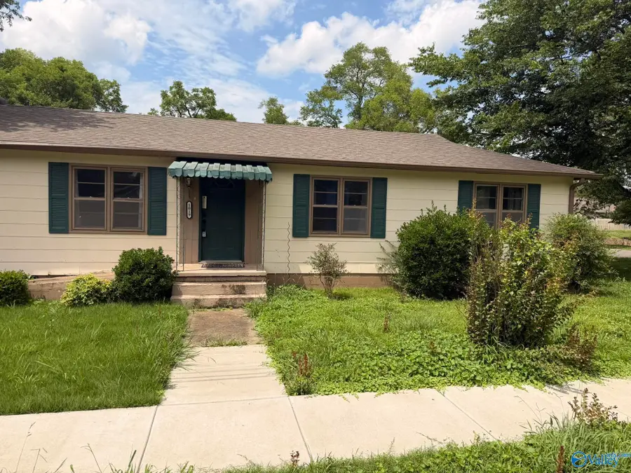 1019 Stevens Avenue Ne, Huntsville, AL 35801 - #2