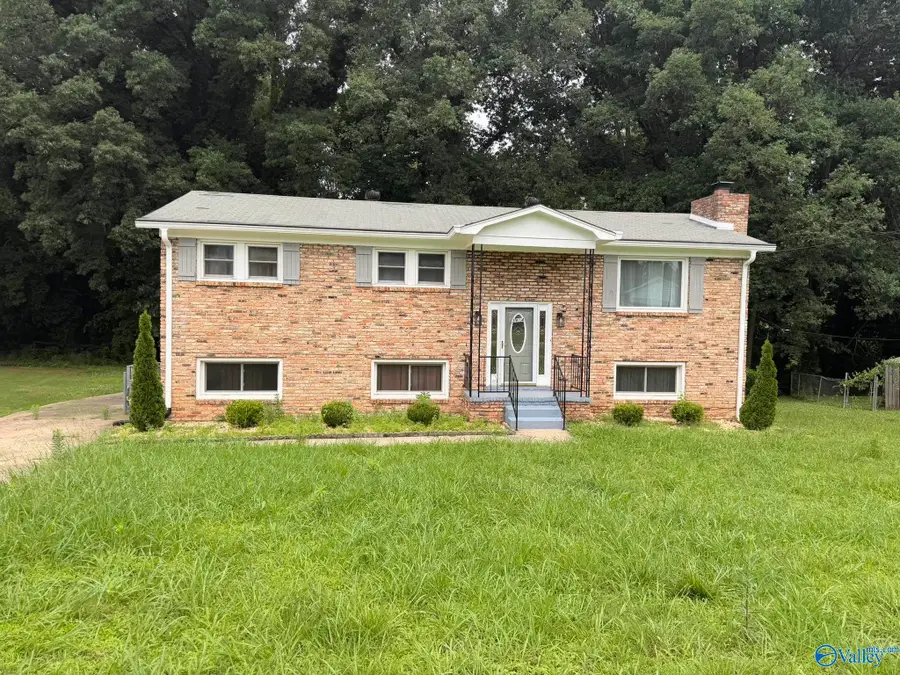 3914 Timbercrest Drive Nw, Huntsville, AL 35810 - #2