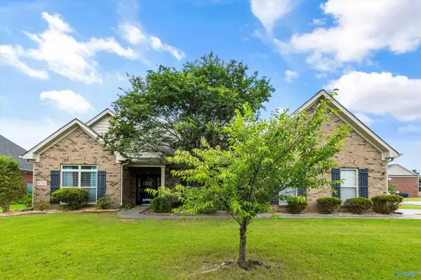 6701 Mceachern Lane, Owens Cross Roads, AL 35763