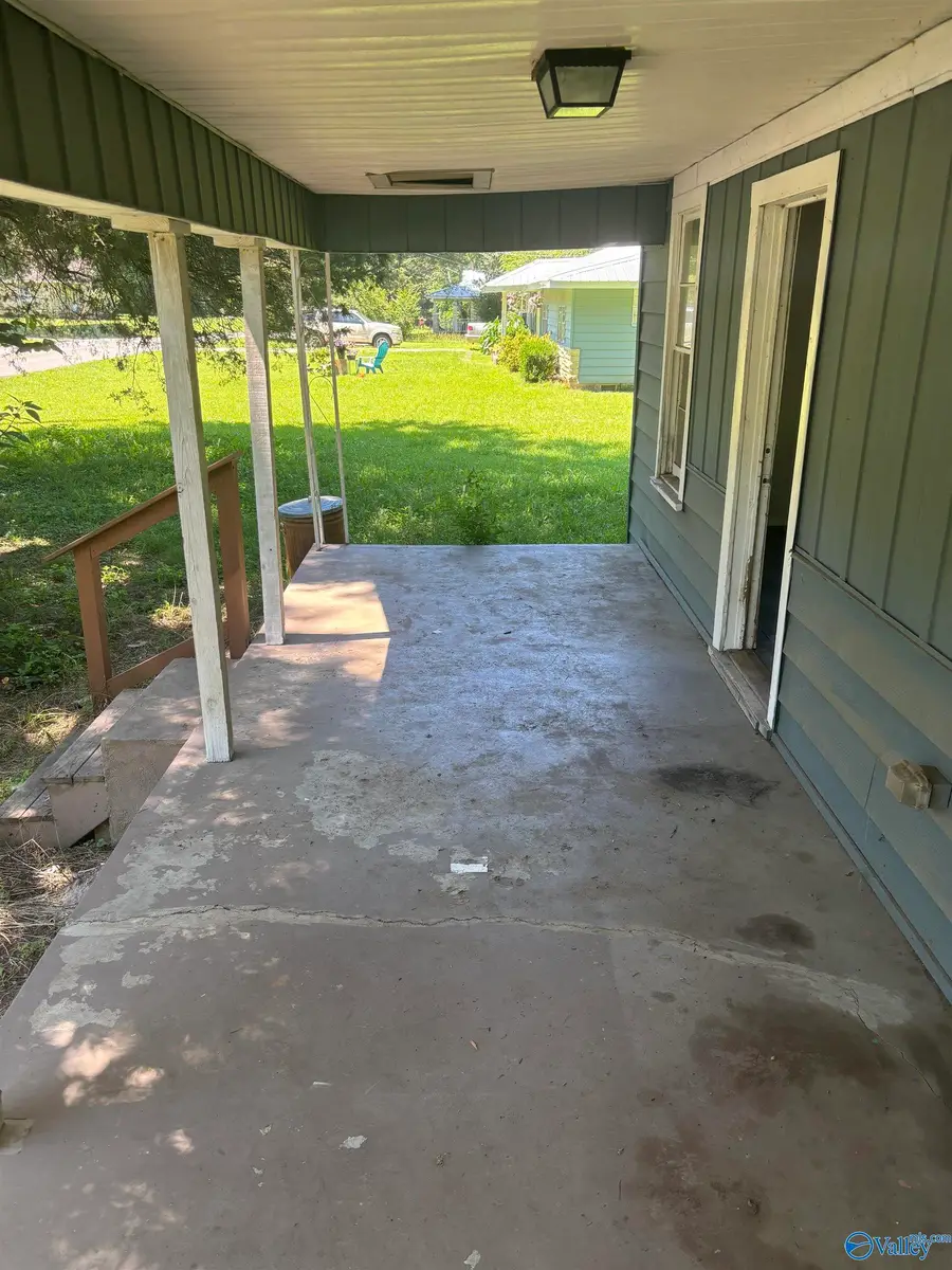 4854 Lynndale Avenue, Graysville, AL 35073 - #3