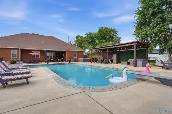 1216 Nick Davis Road, Harvest, AL 35749
