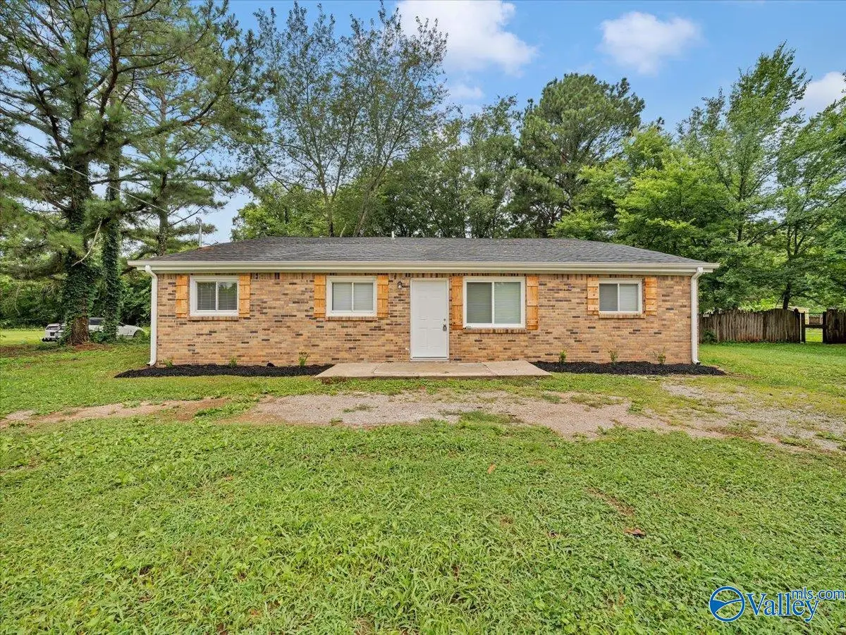1907 Catchings Drive Nw, Huntsville, AL 35806 - #1