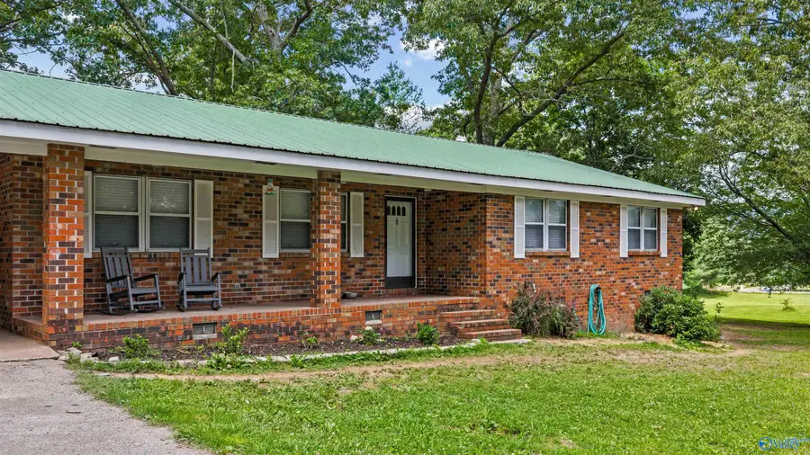 72 Red Oak Drive, Valley Head, AL 35989 - #2