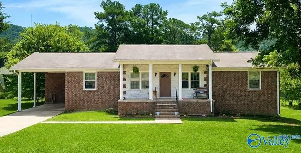 1121 Valley Drive, Reece City, AL 35954