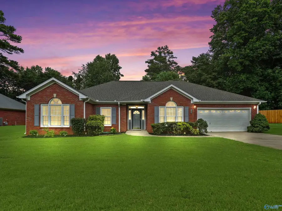 1693 Longleaf Drive Nw, Huntsville, AL 35806 - #3
