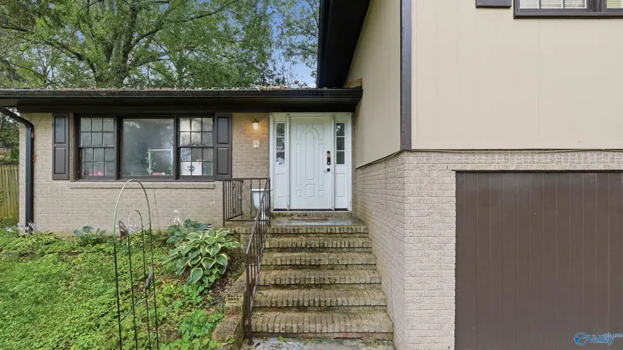 4703 Wellington Point Nw, Huntsville, AL 35816 - #3