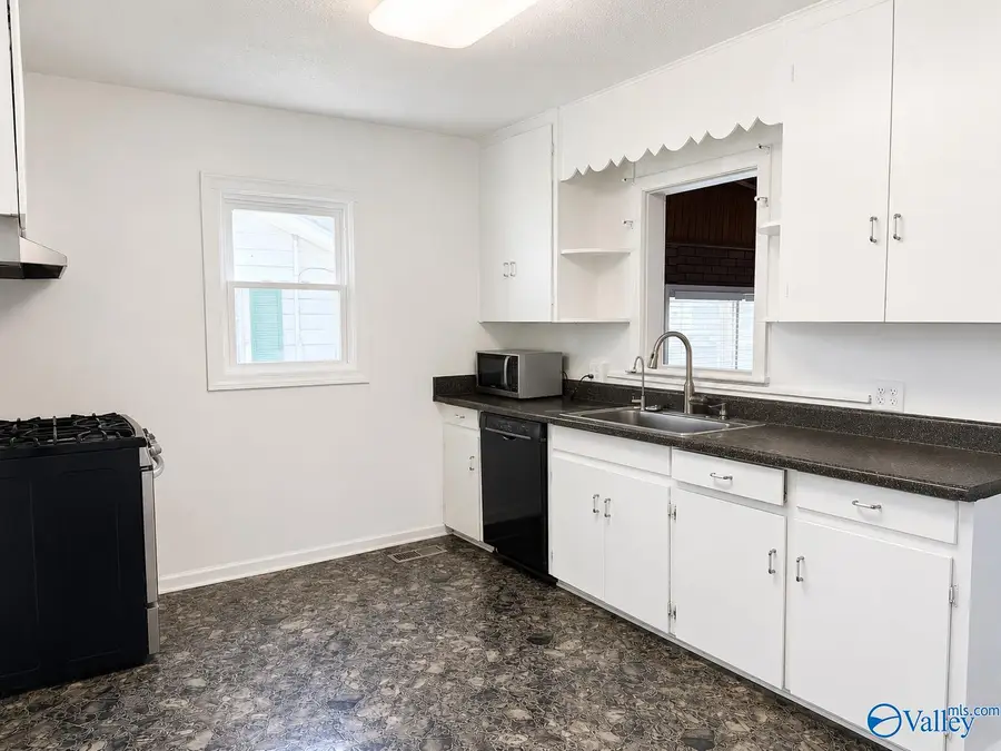 1210 9th Avenue Se, Decatur, AL 35601 - #3