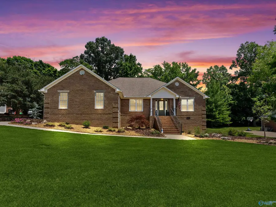 5519 Cedar Mill Drive, Guntersville, AL 35976 - #2