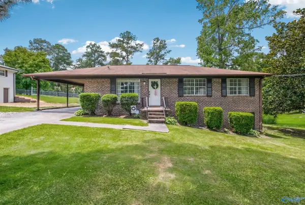 3821 Crest Lake Drive, Southside, AL 35907