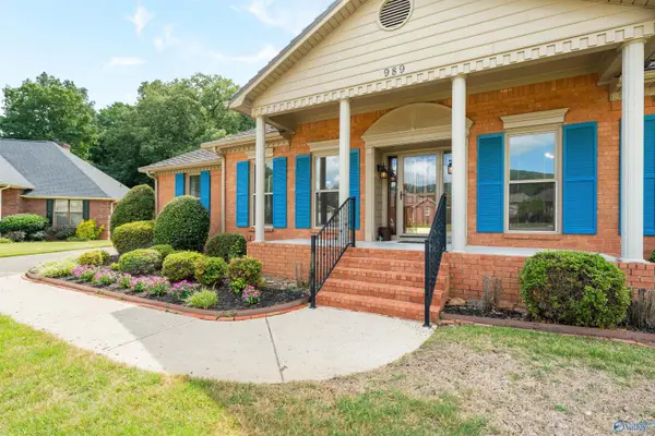 989 Gilstead Circle Se, Huntsville, AL 35802