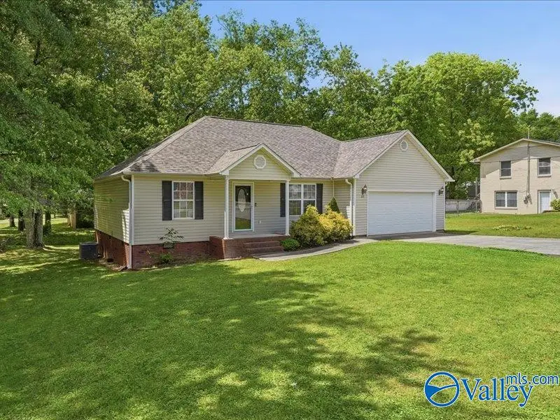 227 11th Place, Arab, AL 35016 - #1