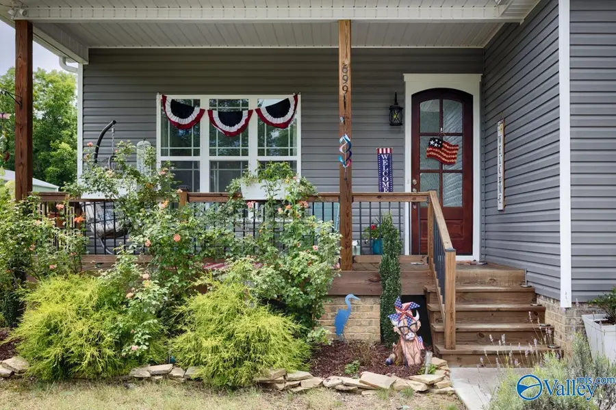 699 S Kyle Street, Scottsboro, AL 35768 - #2
