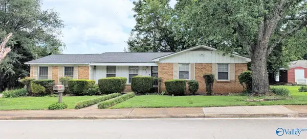 2207 Fitcheard Avenue Nw, Huntsville, AL 35816