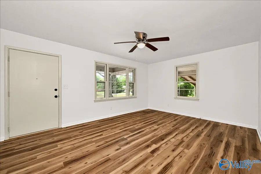 142 Hamaker Street Sw, Decatur, AL 35603 - #2