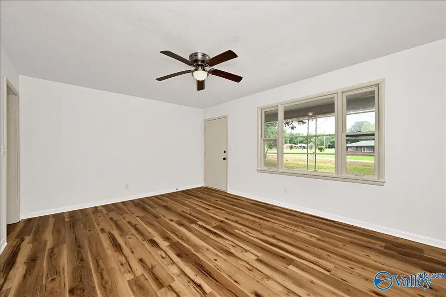 142 Hamaker Street Sw, Decatur, AL 35603 - #3