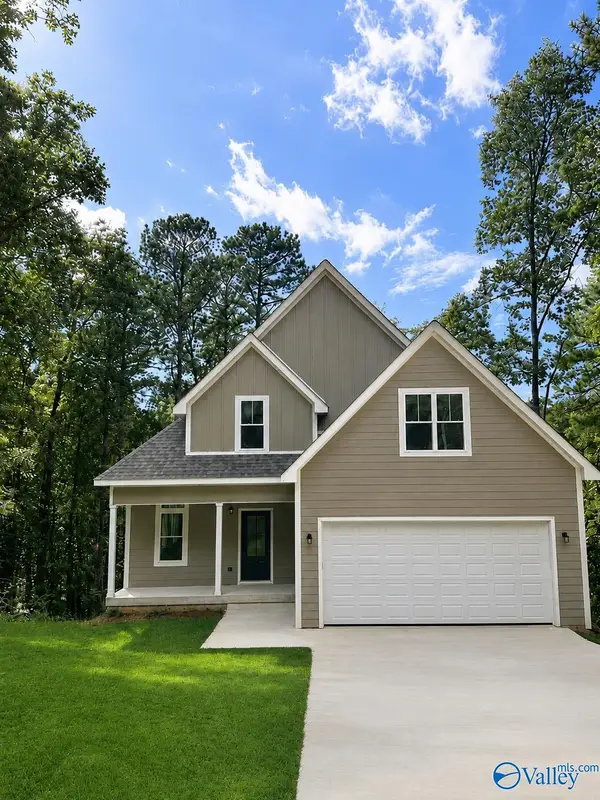 3606 Briarwood Lane, Guntersville, AL 35976