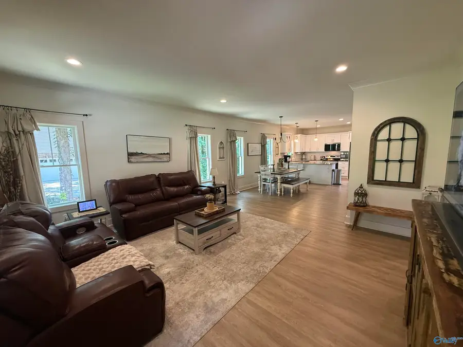 3606 Briarwood Lane, Guntersville, AL 35976 - #2