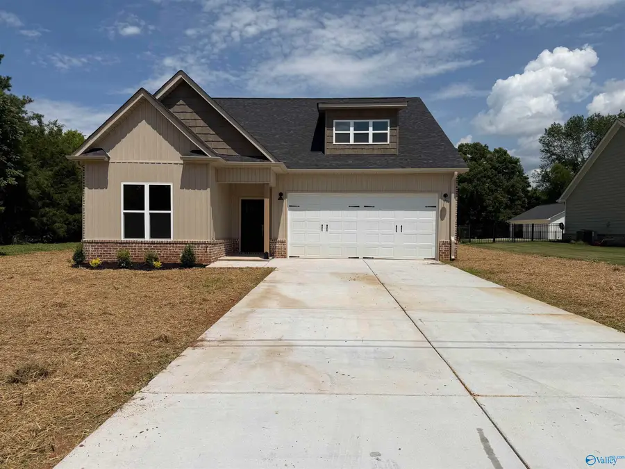 399 Talley Street, Scottsboro, AL 35769 - #2