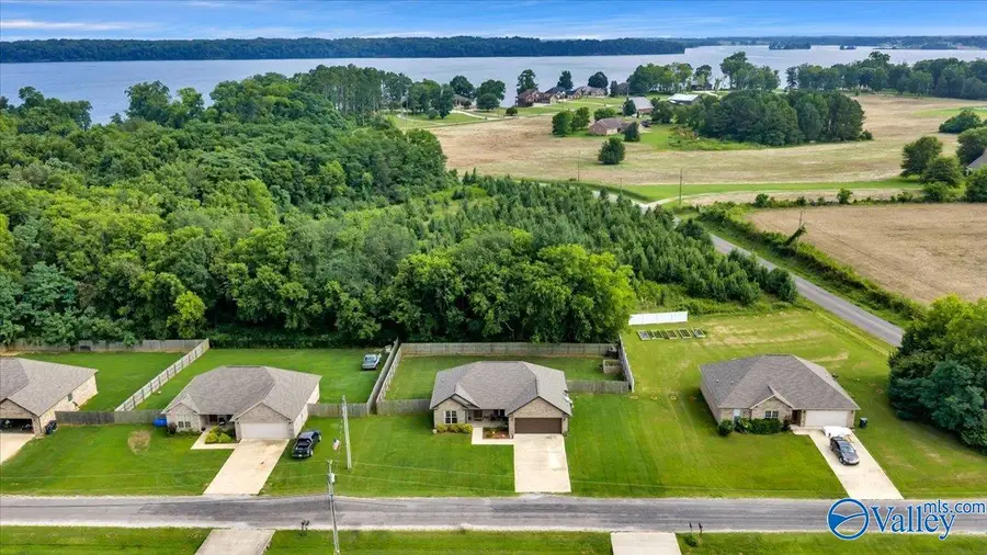 36 W Blue Heron Drive, Killen, AL 35645 - #2