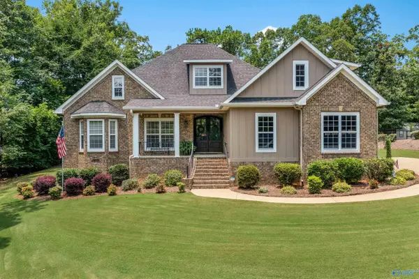 240 Oak Leaf Lane, Glencoe, AL 35905