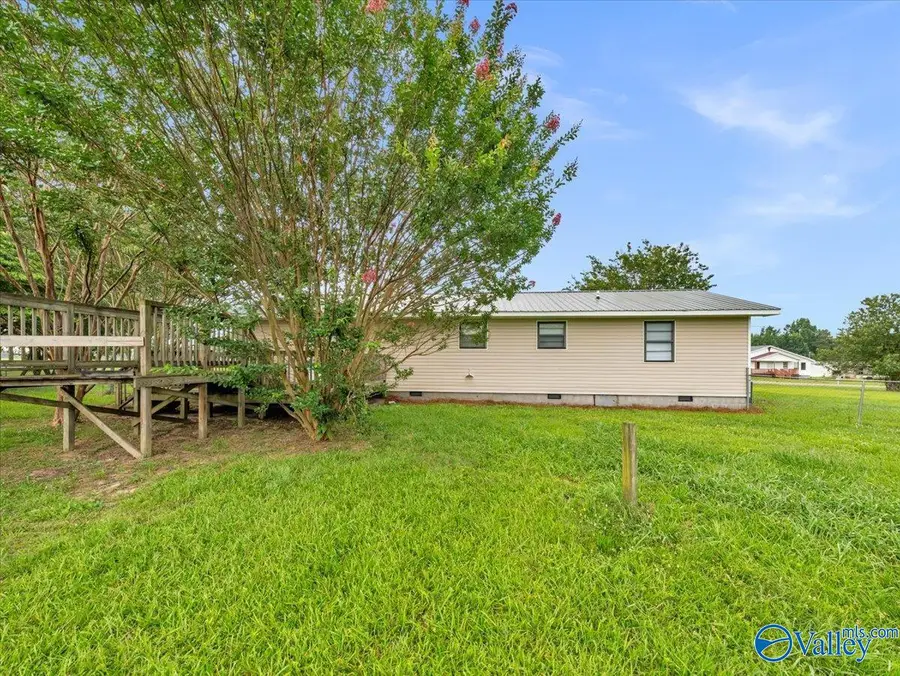 977 Broad Street, Fyffe, AL 35971 - #3