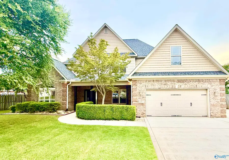 2311 Amberly Lane, Decatur, AL 35603 - #2