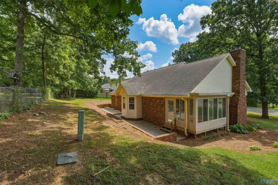 115 Shelley Lane, Florence, AL 35633 - #3