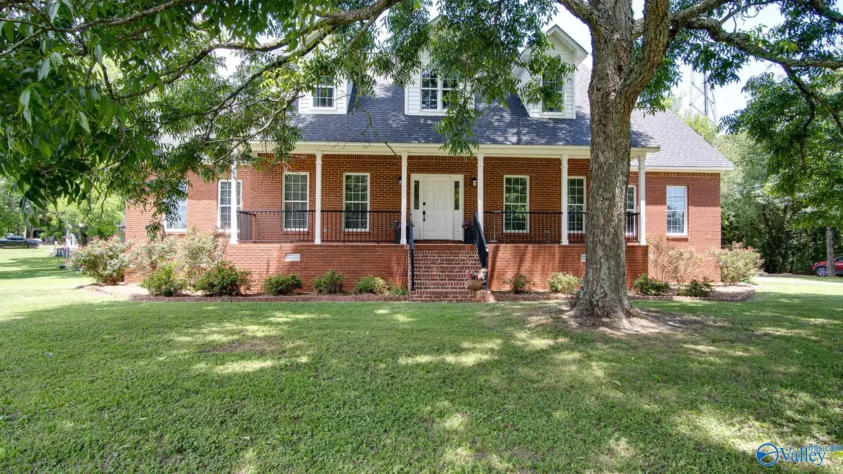 102 Rockhaven Drive, Guntersville, AL 35976 - #1