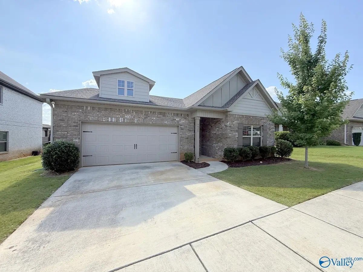 7921 Gabriela Drive Nw, Huntsville, AL 35806 - #1