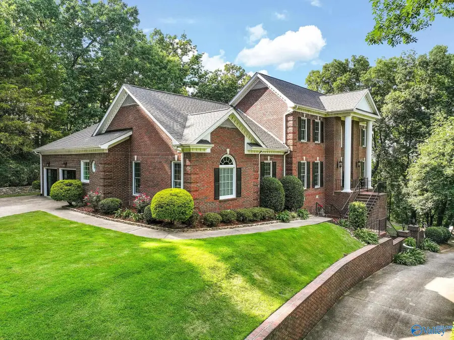 4016 Windsor Drive, Guntersville, AL 35976 - #2