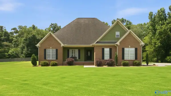 79 Woodbury Lane, Albertville, AL 35951