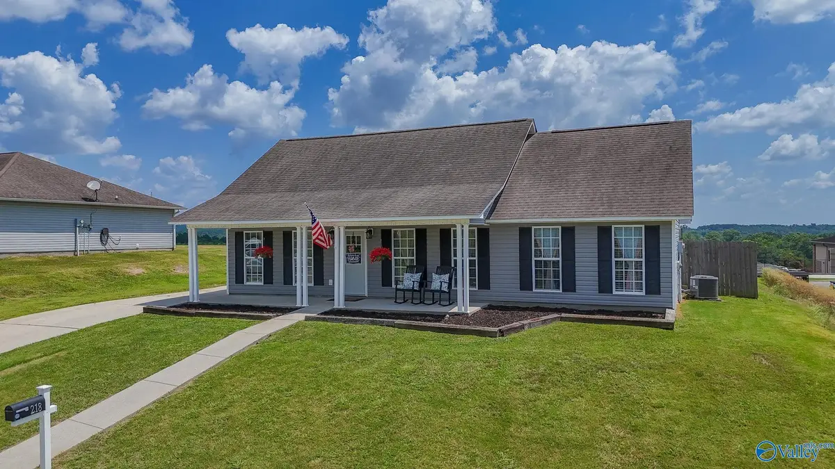218 White Oak Circle, Cullman, AL 35057 - #1