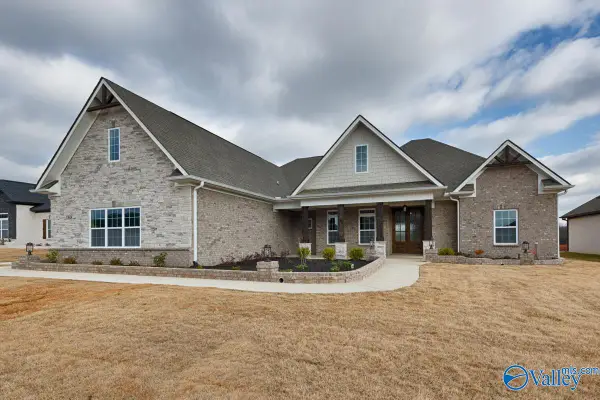20931 Lakewood Drive, Athens, AL 35611
