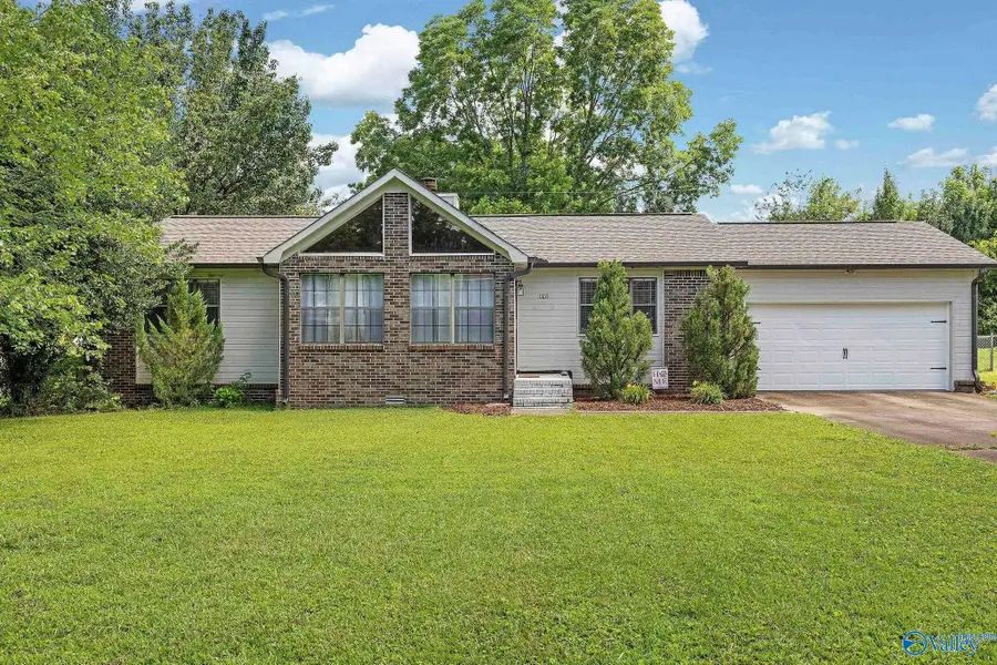 1137 6th Avenue, Arab, AL 35016 - #2