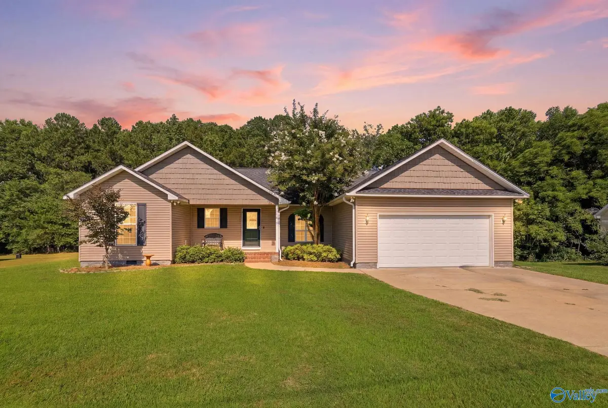 424 Granite Circle, Albertville, AL 35950 - #1