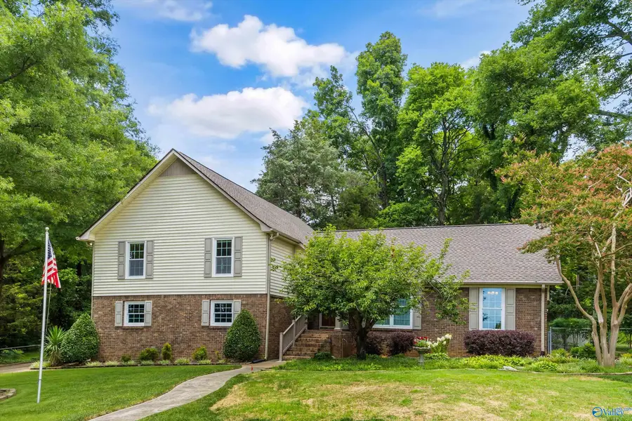 1301 Hiwan Trail, Huntsville, AL 35802 - #2